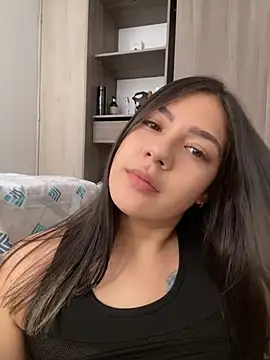 Latina vanessa online show from 01-31-25, 06:36