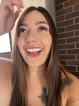 Latina vanessa online show from 07-04-26, 05:52
