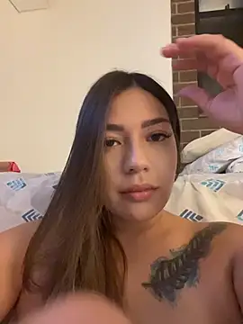 Latina vanessa online show from 07-18-26, 01:10