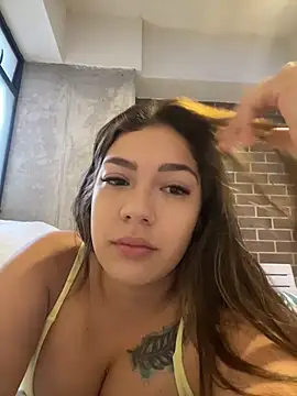 Latina vanessa online show from 07-22-26, 10:01