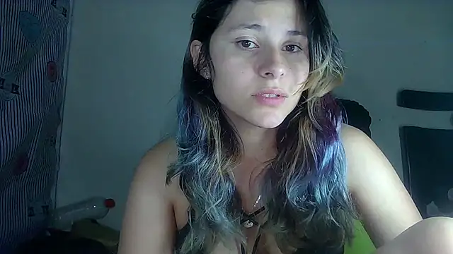 Snapshot of Elith_20 chatting on 01-22-25, 06:31 Elith 20 online show from 01-22-25, 06:31