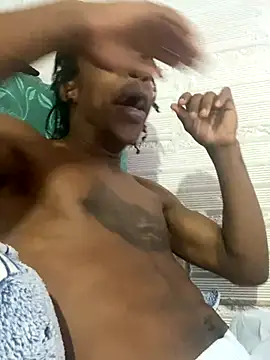 Larry-n-clouds online show from 11-30-25, 01:04