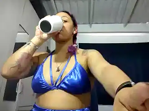Snapshot of Cata_Blue__ chatting on 01-01-25, 05:55 Cata Blue online show from 01-01-25, 05:55