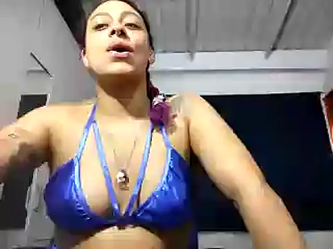 Snapshot of Cata_Blue__ chatting on 01-01-25, 08:58 Cata Blue online show from 01-01-25, 08:58