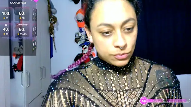 Snapshot of Cata_Blue__ chatting on 02-05-25, 05:20 Cata Blue online show from 02-05-25, 05:20