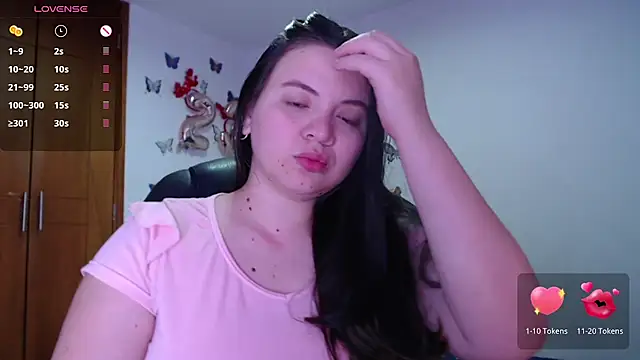 Snapshot of Sarahros1 chatting on 01-17-25, 05:21 Sarahros1 online show from 01-17-25, 05:21