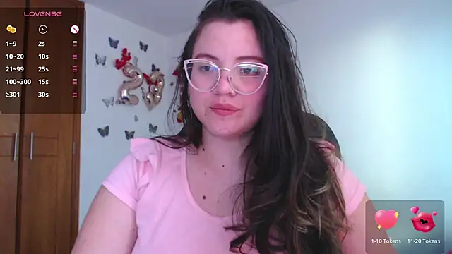 Snapshot of Sarahros1 chatting on 02-18-25, 10:58 Sarahros1 online show from 02-18-25, 10:58