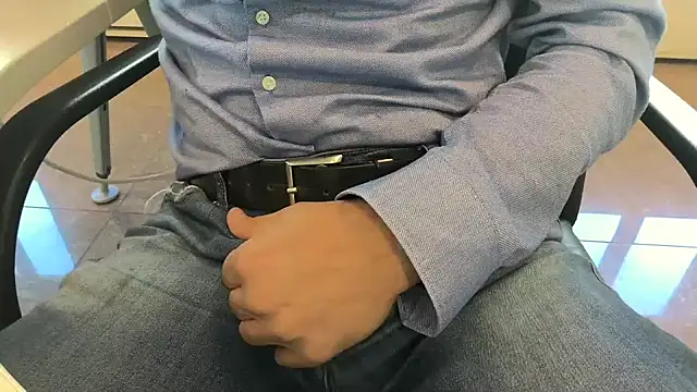 alessandroman2114 online show from 10-06-25, 10:23