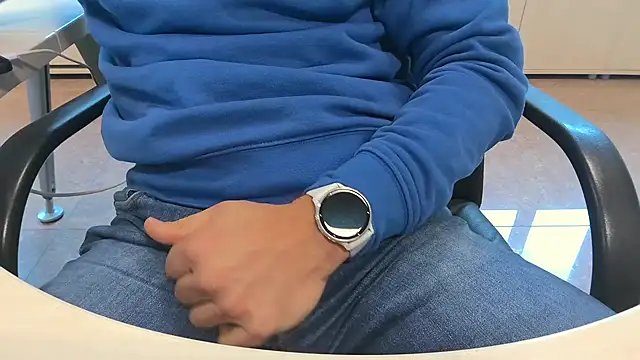 alessandroman2114 online show from 10-30-25, 11:33