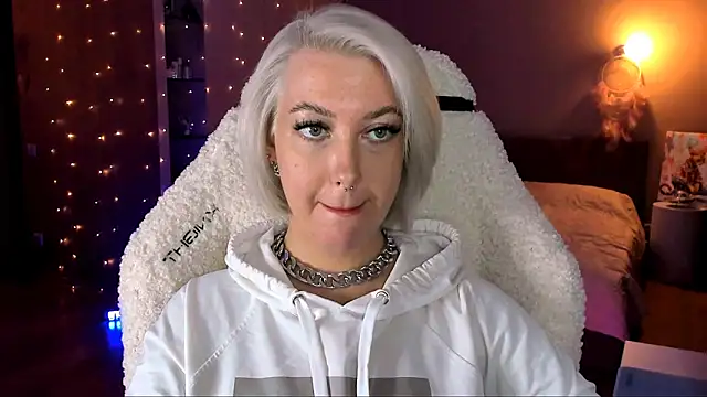 Snapshot of tykioty_Miley chatting on 01-26-25, 02:41 tykioty Miley online show from 01-26-25, 02:41