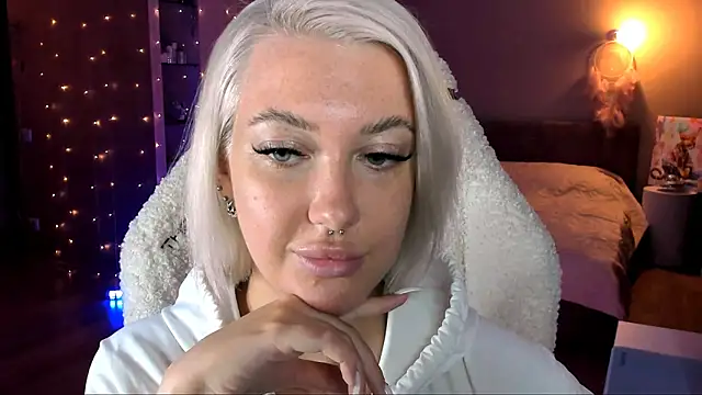 Snapshot of tykioty_Miley chatting on 01-29-25, 05:13 tykioty Miley online show from 01-29-25, 05:13