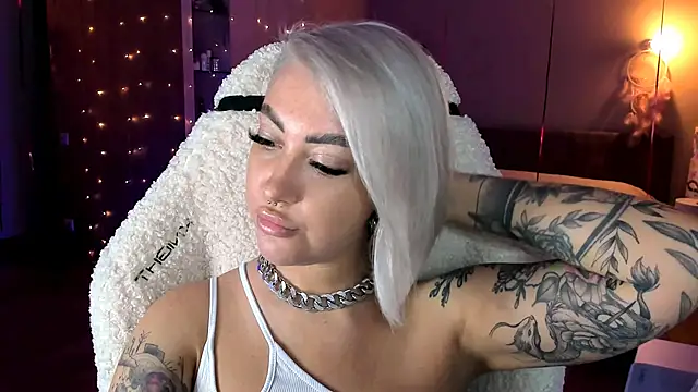 Snapshot of tykioty_Miley chatting on 03-14-25, 05:46 tykioty Miley online show from 03-14-25, 05:46