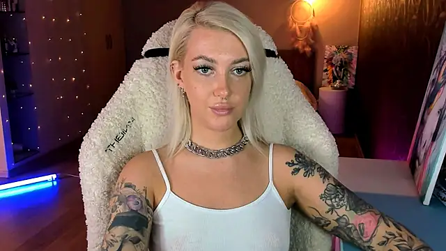 Snapshot of tykioty_Miley chatting on 03-21-26, 11:37 tykioty Miley online show from 03-21-26, 11:37