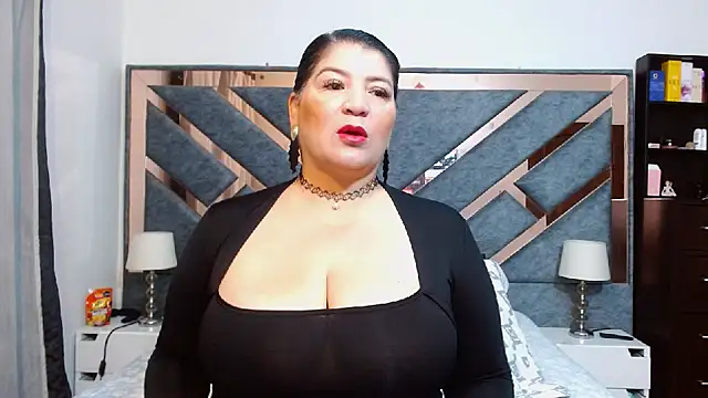 Snapshot of KarlaTesg chatting on 09-19-25, 09:22 KarlaTesg online show from 09-19-25, 09:22