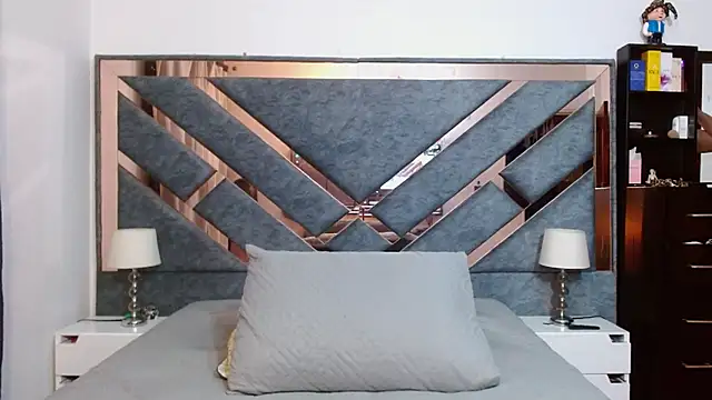 KarlaTesg online show from 10-23-25, 09:41