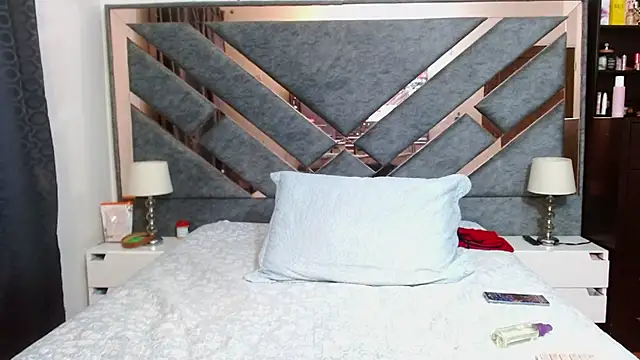 KarlaTesg online show from 03-21-26, 08:19