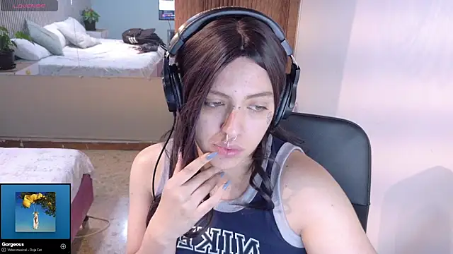 Eli666uwu online show from 10-02-25, 06:04