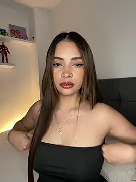 Snapshot of soy_paulina chatting on 01-14-25, 04:04 soy paulina online show from 01-14-25, 04:04