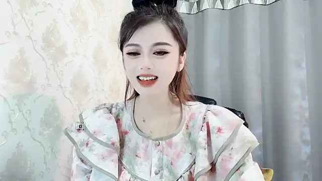 Snapshot of VIWVI chatting on 12-31-24, 12:04 VIWVI online show from 12-31-24, 12:04