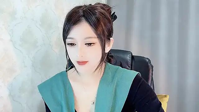 Snapshot of VIWVI chatting on 03-17-25, 06:18 VIWVI online show from 03-17-25, 06:18