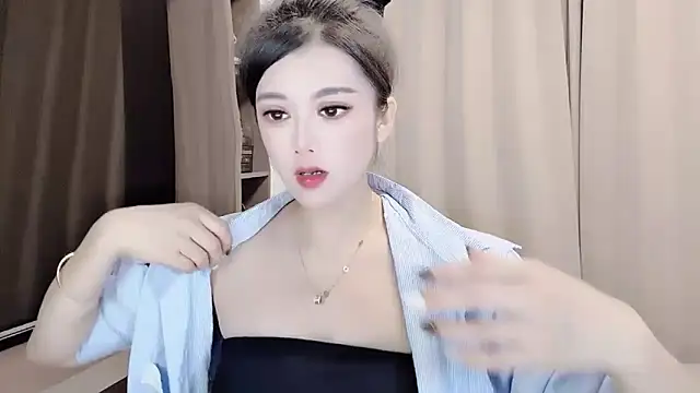 Snapshot of VIWVI chatting on 09-15-25, 05:07 VIWVI online show from 09-15-25, 05:07