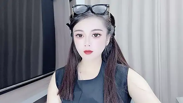 Snapshot of VIWVI chatting on 09-18-25, 03:41 VIWVI online show from 09-18-25, 03:41