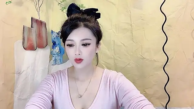 Snapshot of VIWVI chatting on 09-25-25, 03:21 VIWVI online show from 09-25-25, 03:21