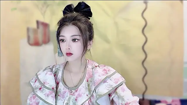 Snapshot of VIWVI chatting on 10-28-25, 03:10 VIWVI online show from 10-28-25, 03:10