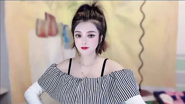 Snapshot of VIWVI chatting on 12-18-25, 05:02 VIWVI online show from 12-18-25, 05:02