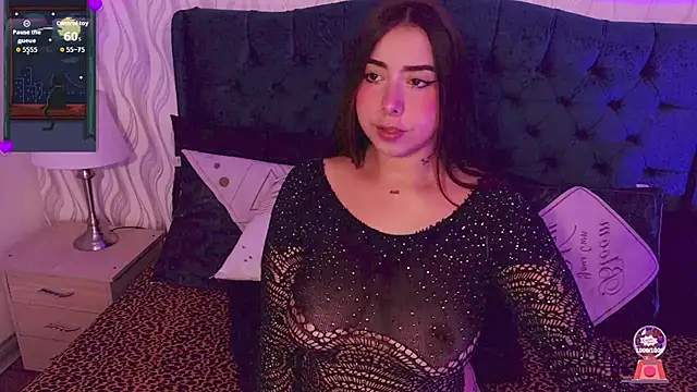 ANNE HONEY55 online show from 12-15-25, 09:19