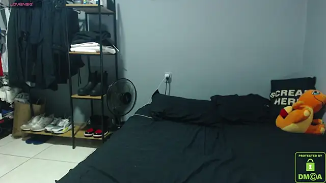 Snapshot of paulo_allen chatting on 02-04-25, 01:48 paulo allen online show from 02-04-25, 01:48