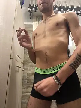 Snapshot of LukonPorn chatting on 03-11-25, 03:23 LukonPorn online show from 03-11-25, 03:23