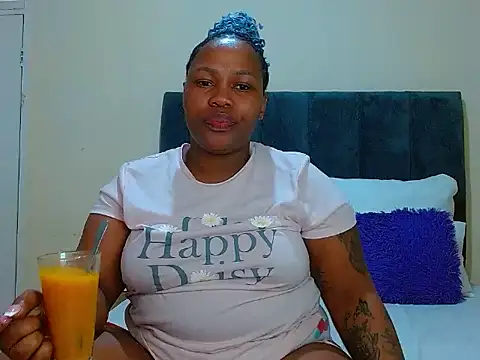 curvycloe1 online show from 11-02-25, 04:37