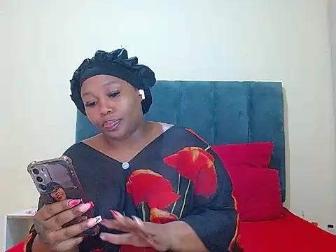 Snapshot of curvycloe1 chatting on 06-02-26, 07:21 curvycloe1 online show from 06-02-26, 07:21