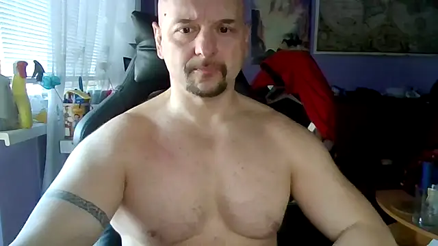 Snapshot of Sports-beast chatting on 03-13-26, 06:53 Sports-beast online show from 03-13-26, 06:53