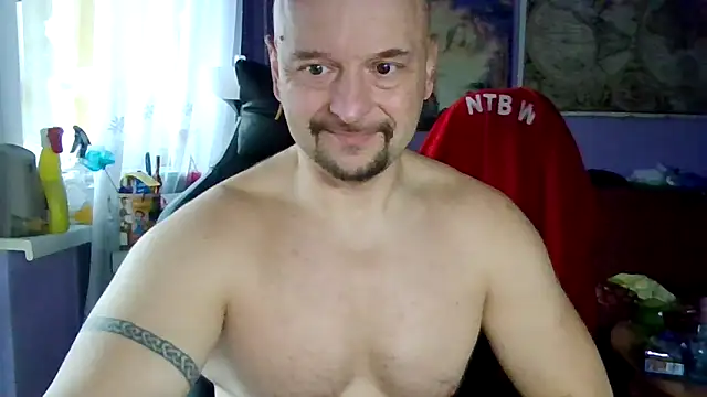 Snapshot of Sports-beast chatting on 03-16-26, 07:01 Sports-beast online show from 03-16-26, 07:01