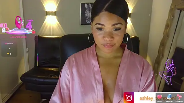 ashley Tompson1 online show from 03-21-25, 06:40