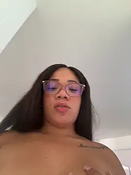 ashley Tompson1 online show from 04-25-26, 01:41