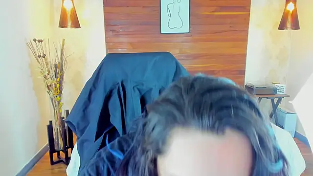 Snapshot of KatherineBond chatting on 03-07-25, 09:48 KatherineBond online show from 03-07-25, 09:48