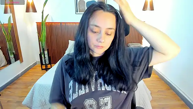 Snapshot of KatherineBond chatting on 10-22-25, 07:35 KatherineBond online show from 10-22-25, 07:35