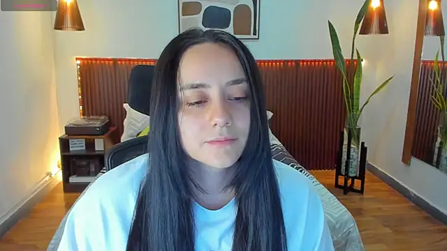 Snapshot of KatherineBond chatting on 11-08-25, 07:34 KatherineBond online show from 11-08-25, 07:34