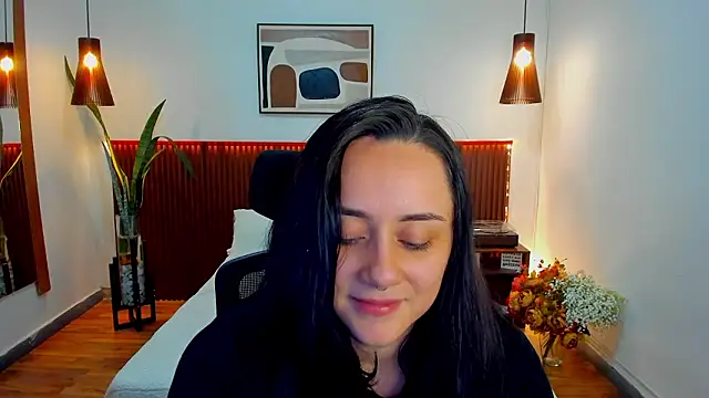 Snapshot of KatherineBond chatting on 01-15-26, 07:28 KatherineBond online show from 01-15-26, 07:28