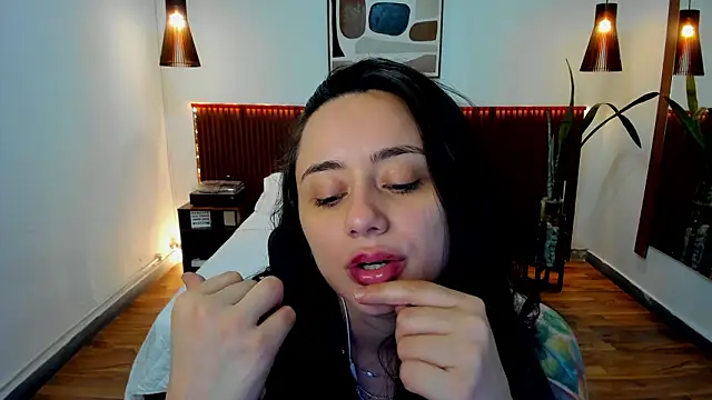 Snapshot of KatherineBond chatting on 02-12-26, 05:52 KatherineBond online show from 02-12-26, 05:52