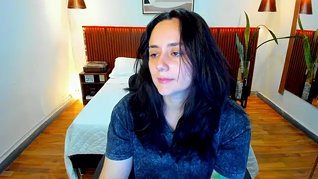 Snapshot of KatherineBond chatting on 03-04-26, 08:15 KatherineBond online show from 03-04-26, 08:15