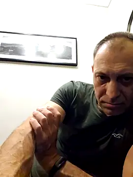 Snapshot of meateater1 chatting on 12-05-24, 11:29 meateater1 online show from 12-05-24, 11:29