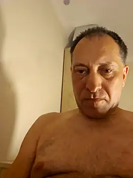 Snapshot of meateater1 chatting on 11-22-25, 04:06 meateater1 online show from 11-22-25, 04:06