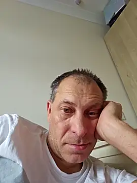 Snapshot of meateater1 chatting on 11-23-25, 12:49 meateater1 online show from 11-23-25, 12:49