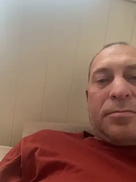 Snapshot of meateater1 chatting on 05-15-26, 08:21 meateater1 online show from 05-15-26, 08:21