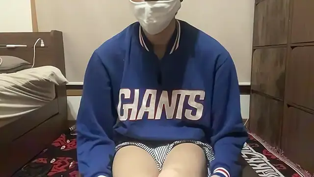 Snapshot of nihs1 chatting on 03-10-26, 12:10 nihs1 online show from 03-10-26, 12:10