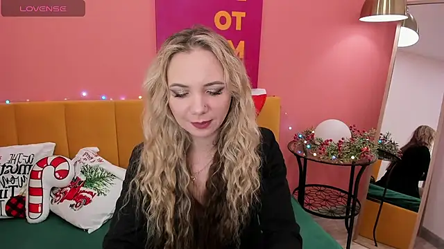 EvaMoran online show from 12-26-24, 04:53